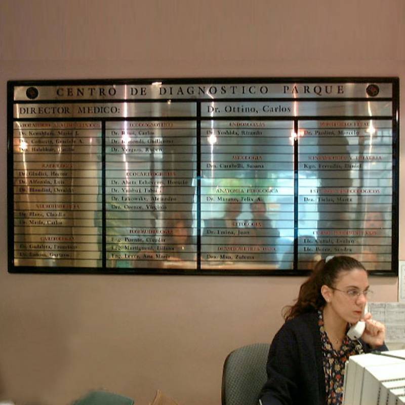 Cartel institucional